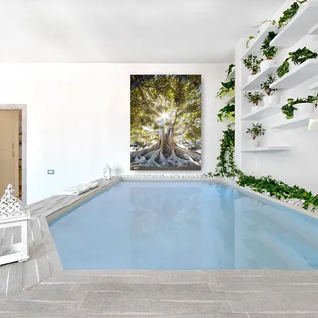 Penthouse Station Luxury & Guest house