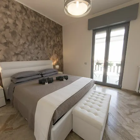 Penthouse Station Luxury & Casa de hóspedes