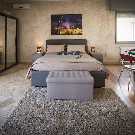 Penthouse Station Luxury & 4* ברינדיזי