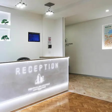 Πανσιόν Penthouse Station Luxury &